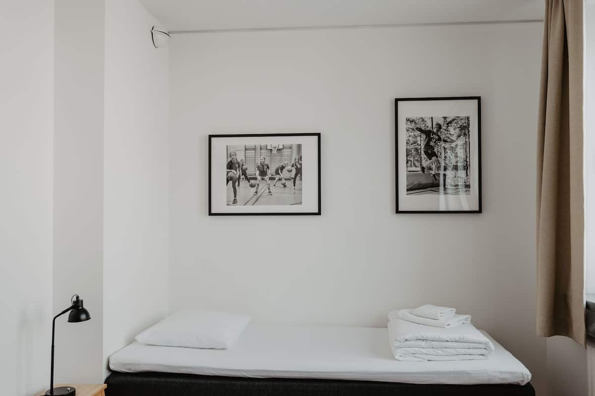 Single Room, Shared Bathroom