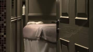 Sauna, baño de vapor, 1 sala de tratamiento y masajes