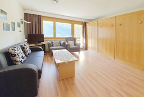 Comfort Studio | Individually decorated, individually furnished, laptop workspace - Serviced Apartments Wallis  (Mörel-Filet)