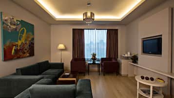 Premium bedding, minibar, in-room safe, desk