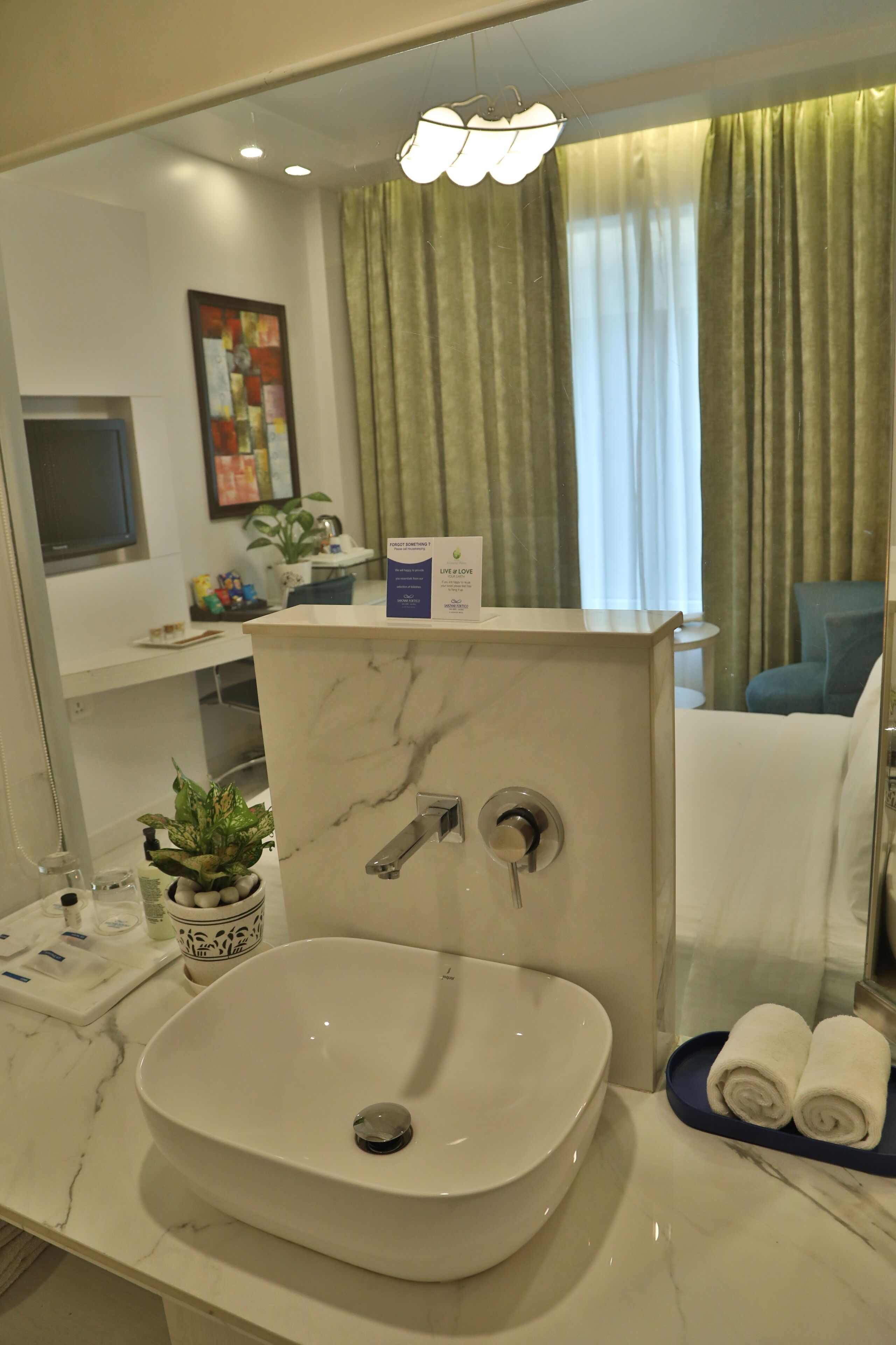 Photo - Sarovar Portico Naraina, Hotel