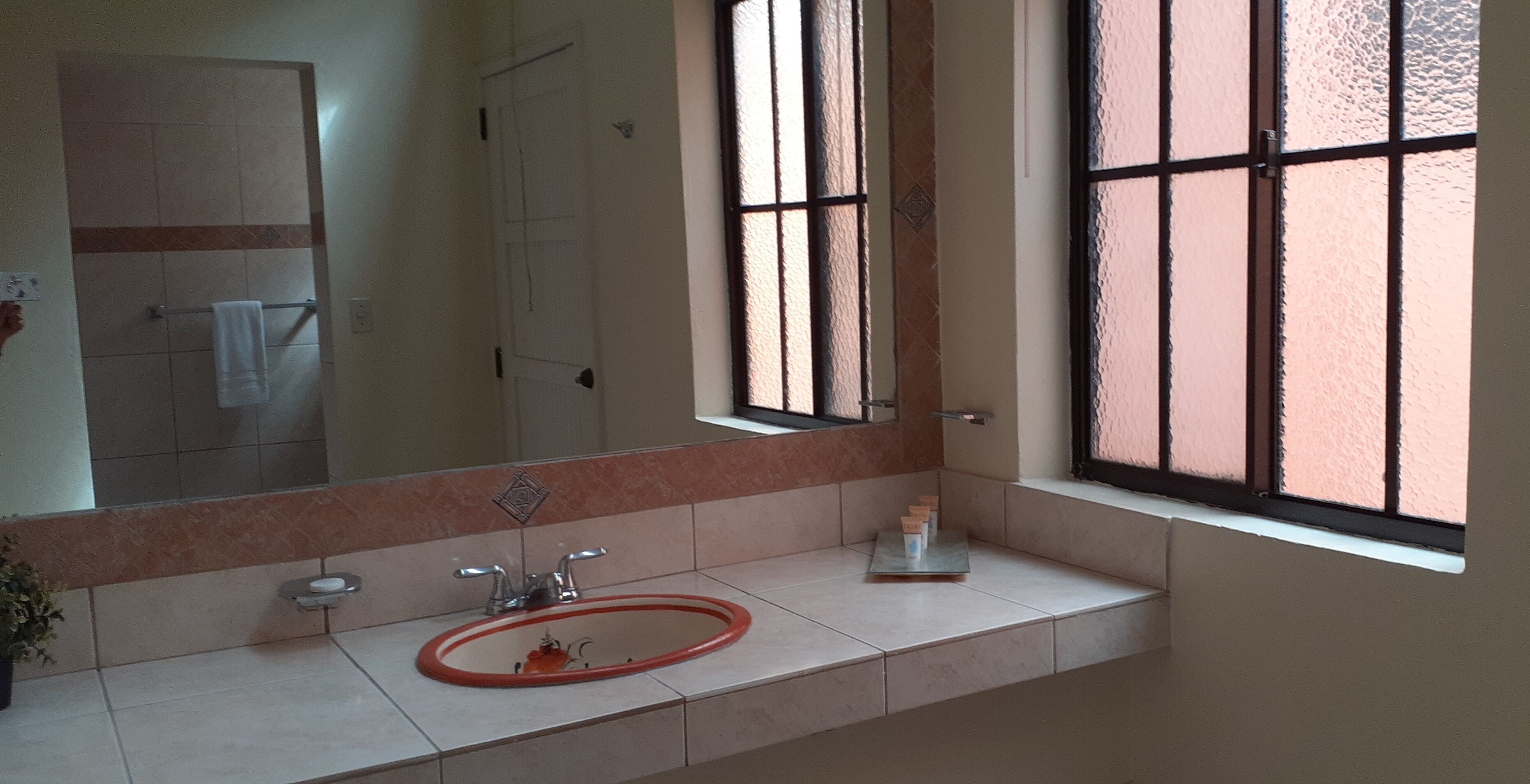 business studio, 1 queen bed | bathroom | shower, rainfall showerhead, free toiletries, hair dryer