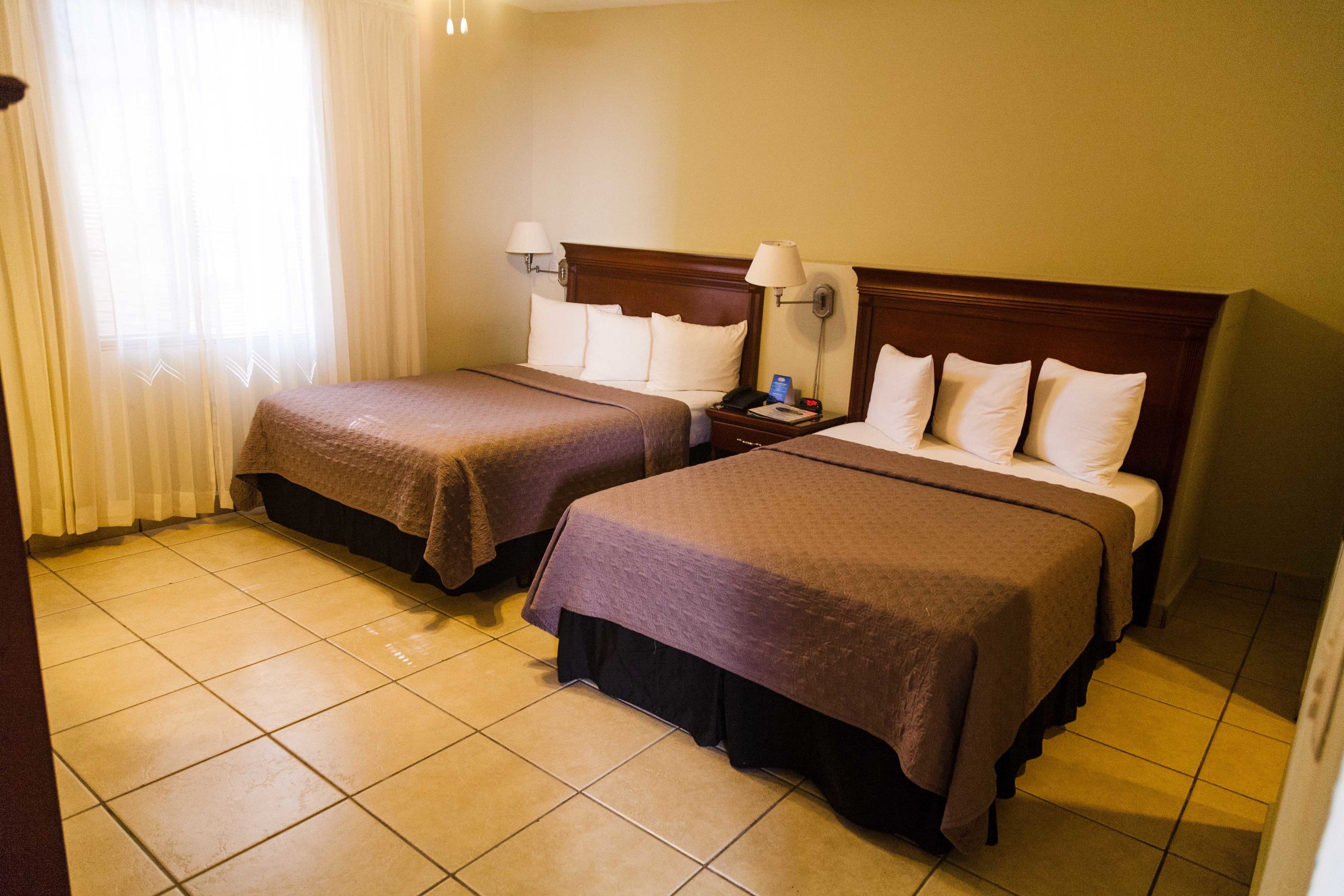 standard double room | in-room safe, individually furnished, desk, iron/ironing board