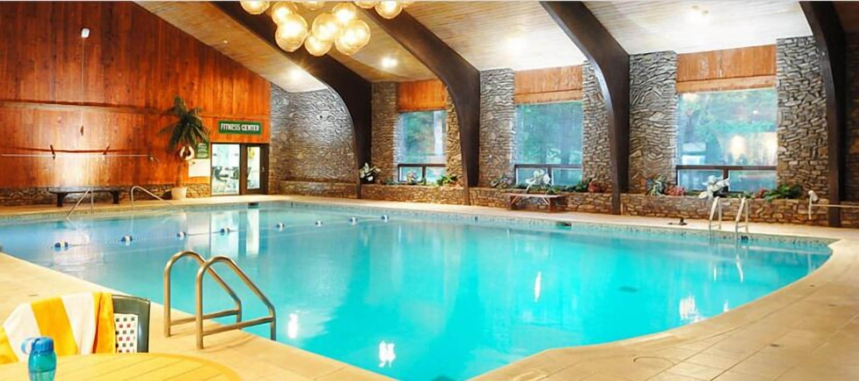 Indoor pool, outdoor pool, sun loungers