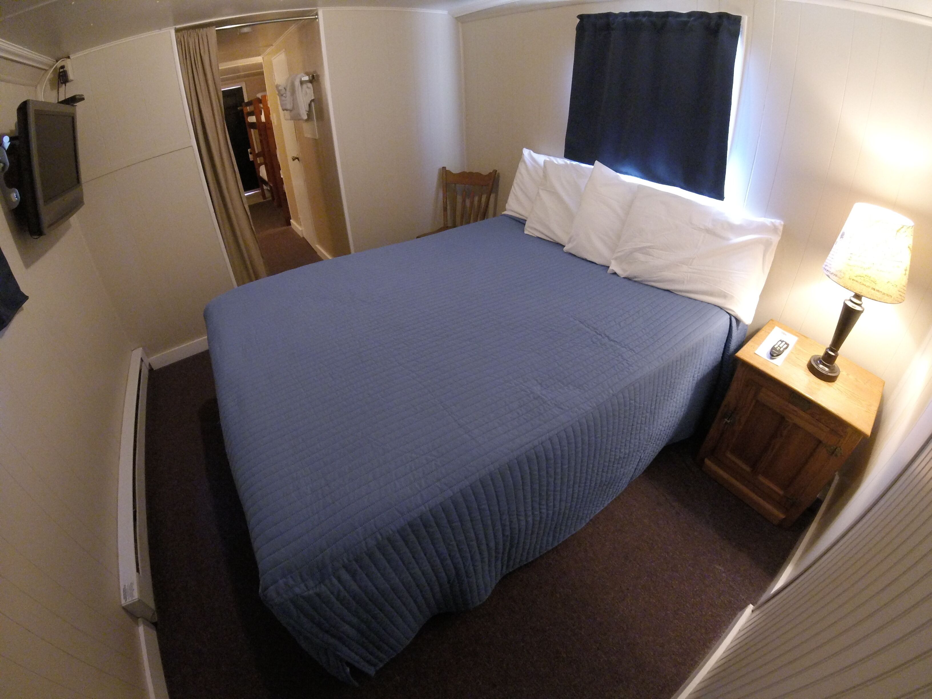  Small Family Caboose, 1 Double Bed and 2 Single Bunks | Decoración individual, mobiliario individual, cortinas opacas