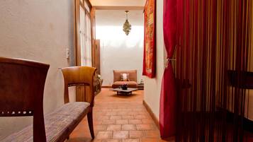 El Ciruelo | Egyptian cotton sheets, premium bedding, in-room safe, free WiFi