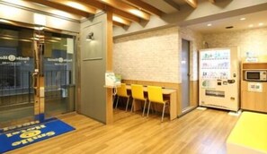 Dining - SMILE SMART INN HAKATA (Fukuoka)