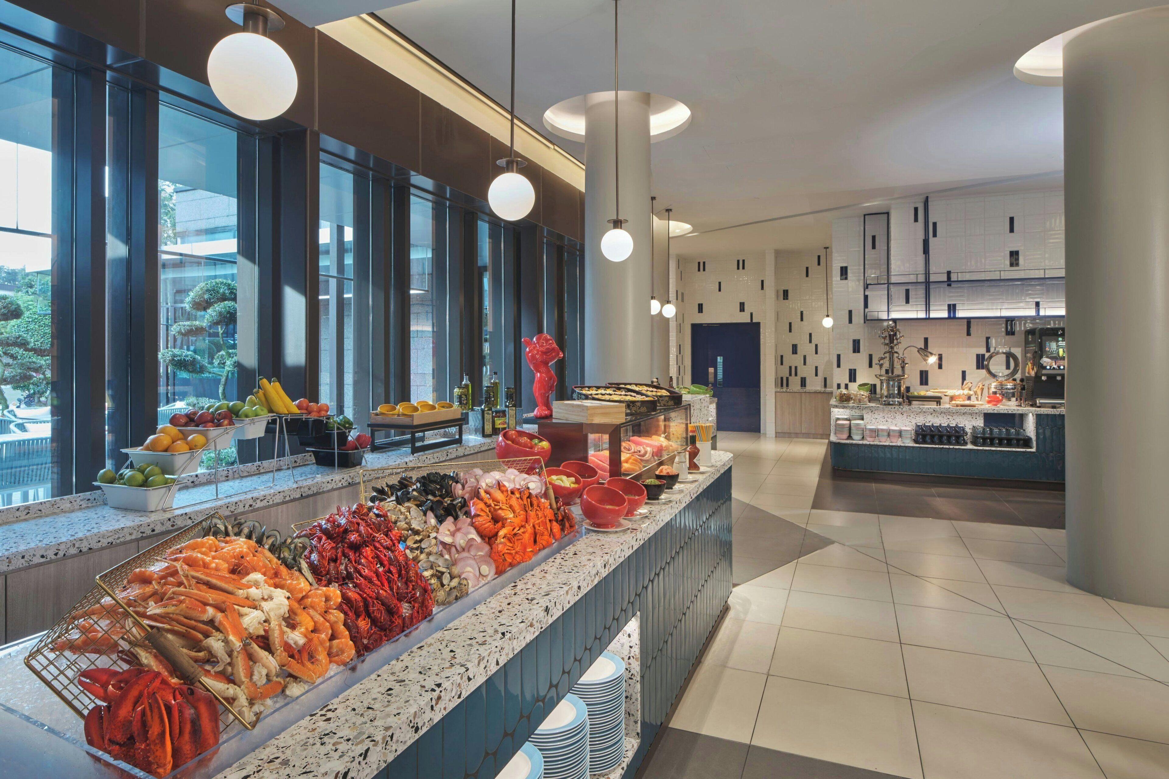 2 restaurants, breakfast, lunch, dinner served; asian cuisine