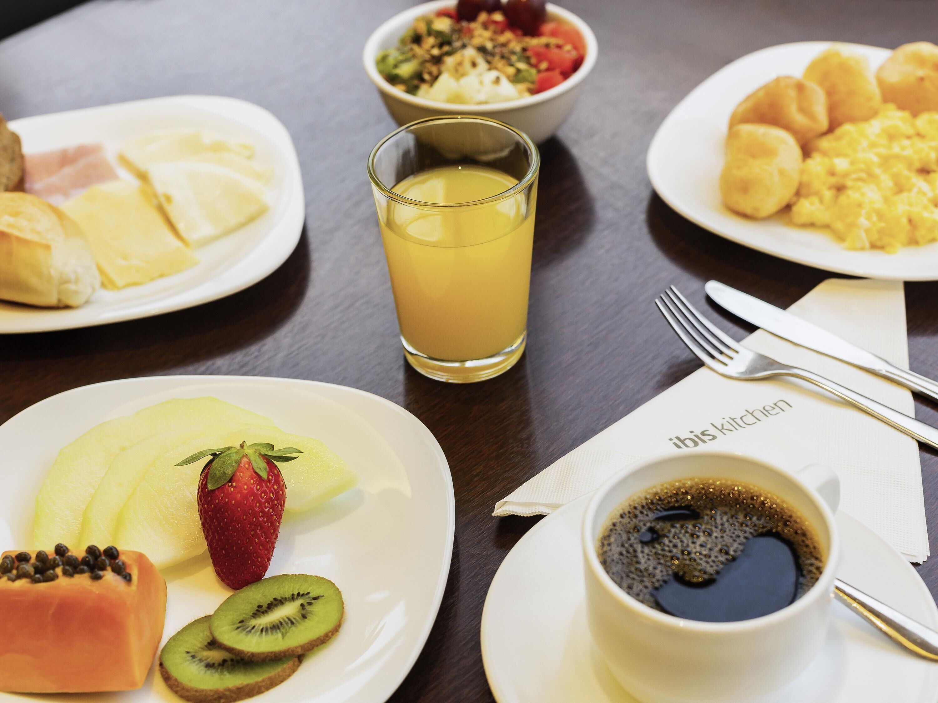 daily buffet breakfast (brl 53.00 per person)