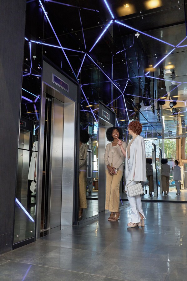 37-Zoll-Fernseher mit Kabelempfang