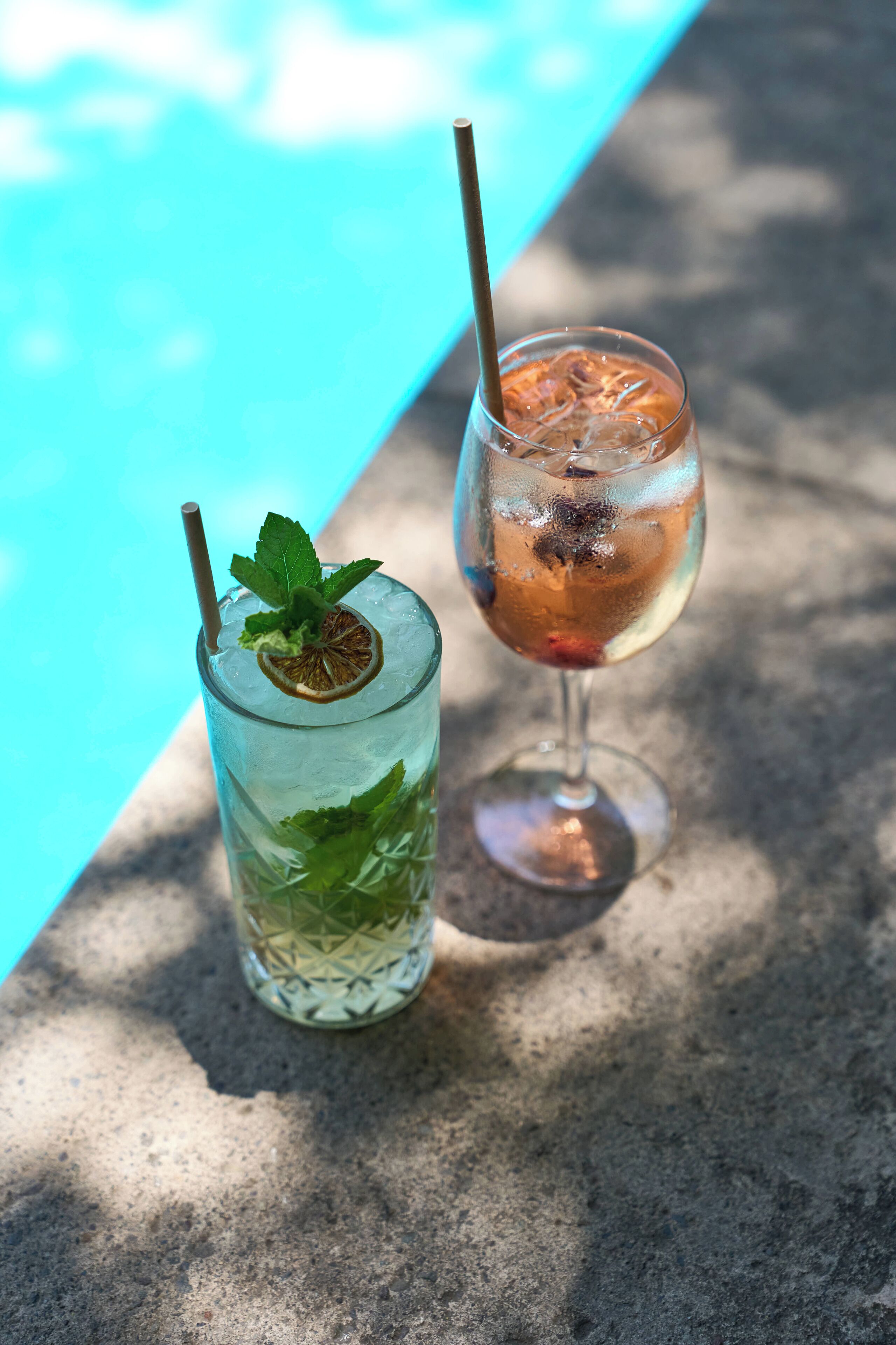 outdoor pool, free pool cabanas, pool umbrellas