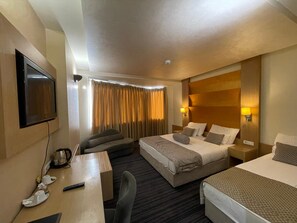 Minibar, in-room safe, free WiFi