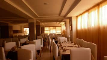 Breakfast, lunch, dinner served; Moroccan cuisine