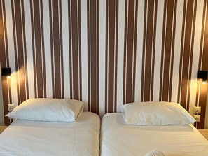Standard Room, 2 Single Beds - ibis Styles Nimes Gare Centre (Nîmes)