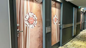 Coffres-forts dans les chambres, chambres insonorisées