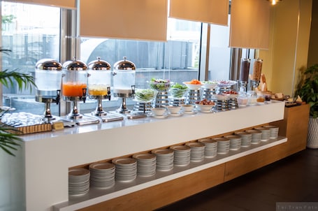 Buffet. ibis Saigon South