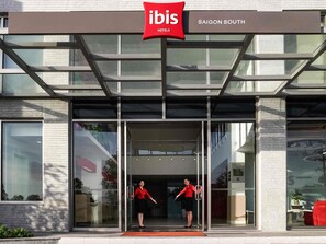 Exterior - ibis Saigon South (Ho Chi Minh City)