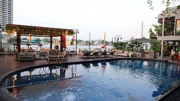 บริเวณภายนอก