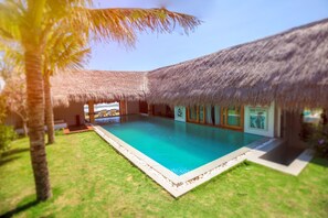 Villa, 2 habitaciones, piscina privada | Ropa de cama de alta calidad, minibar, caja fuerte