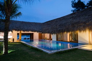Villa, 2 habitaciones, piscina privada | Ropa de cama de alta calidad, minibar, caja fuerte