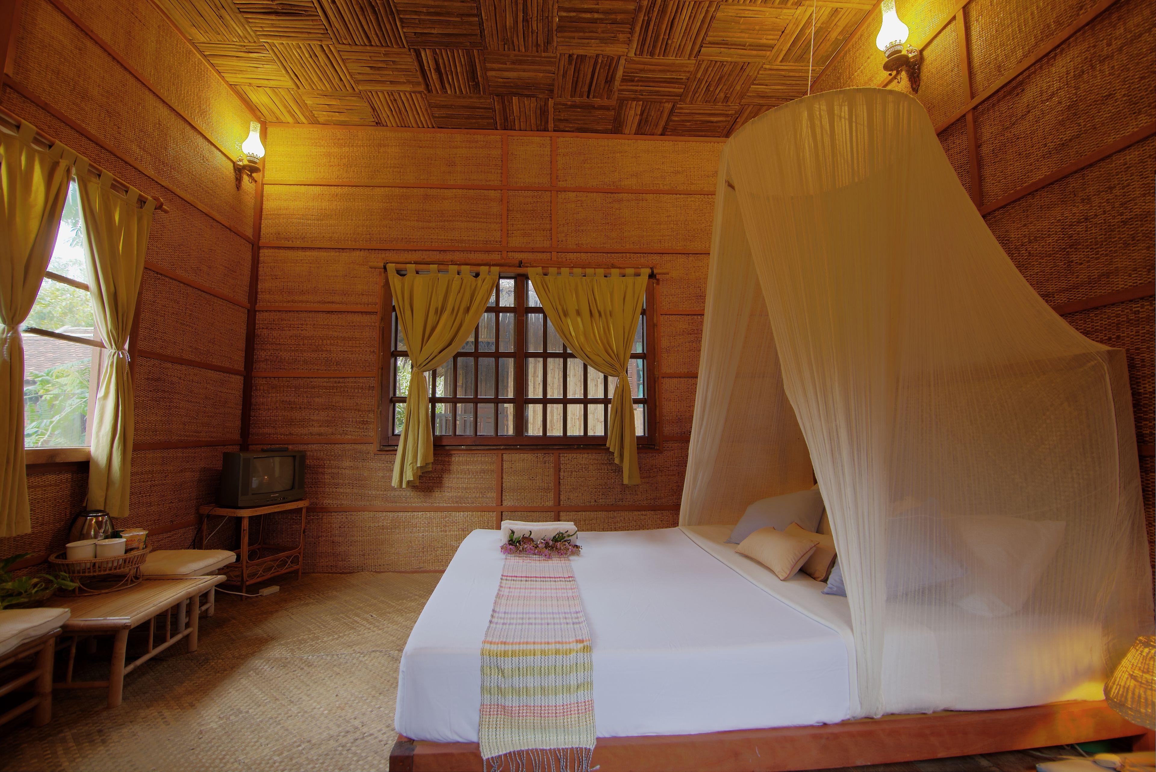 private bamboo house | 1 bedroom, minibar, in-room safe, desk