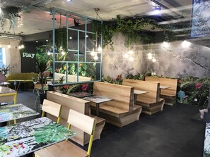 Buffet déjeuner (11.50 EUR par personne)