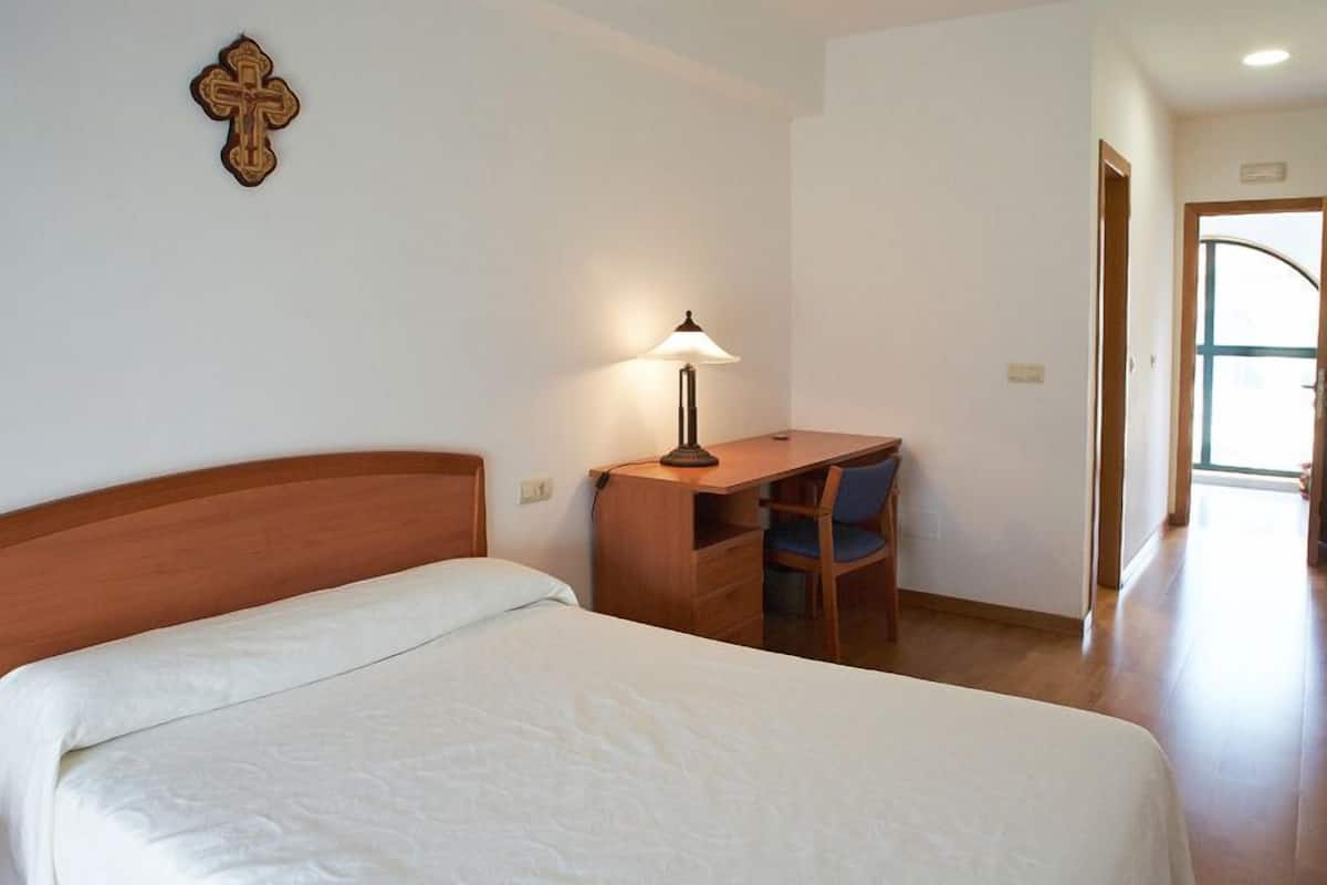 Desk, free WiFi, bed sheets