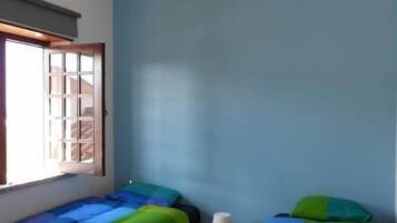 Cortinas opacas y wifi gratis