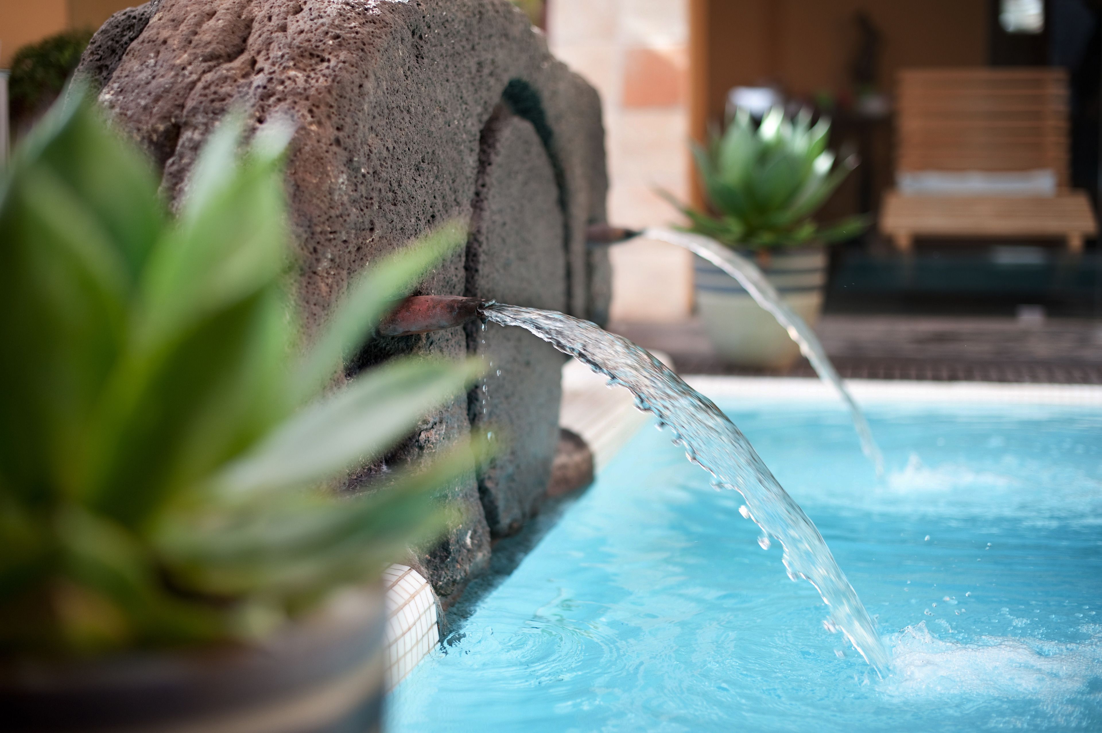 outdoor treatment area, sauna, hot tub, turkish bath/hammam