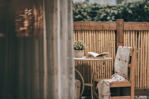 Economy Studio, 1 Bedroom | In-room safe, individually decorated, individually furnished, bed sheets