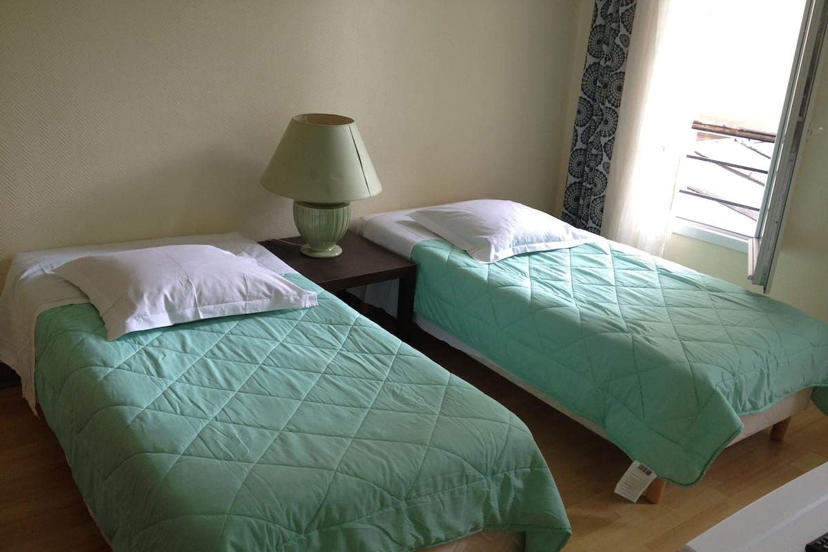 Select Comfort beds, desk, free WiFi
