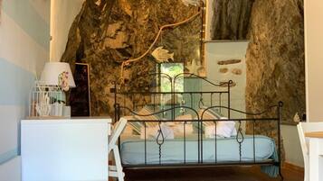 Hochwertige Bettwaren, Daunenbettdecken, Select-Comfort-Betten, Minibar