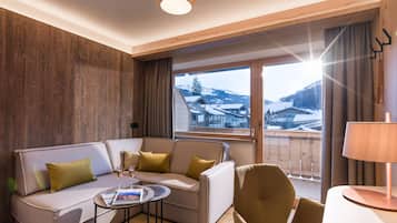 Comfort Double Room, 1 Bedroom, Balcony | Living area | Flat-screen TV