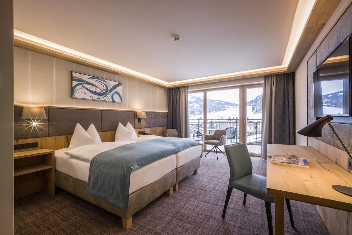Premium-Doppelzimmer, 1 Schlafzimmer, Balkon | Bettwäsche aus ägyptischer Baumwolle, hochwertige Bettwaren