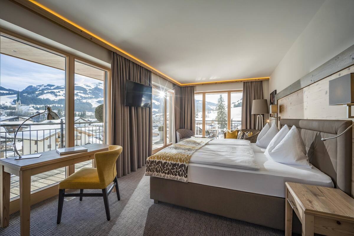 Panoramic-Suite, 1 King-Bett und Schlafsofa, Sauna, Bergblick | Bettwäsche aus ägyptischer Baumwolle, hochwertige Bettwaren