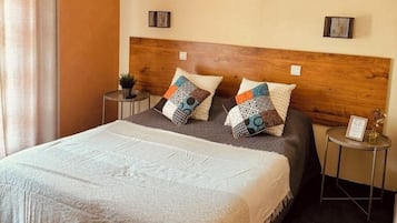Double Room, 1 Double Bed, Terrace | In-room safe, soundproofing, free WiFi, bed sheets