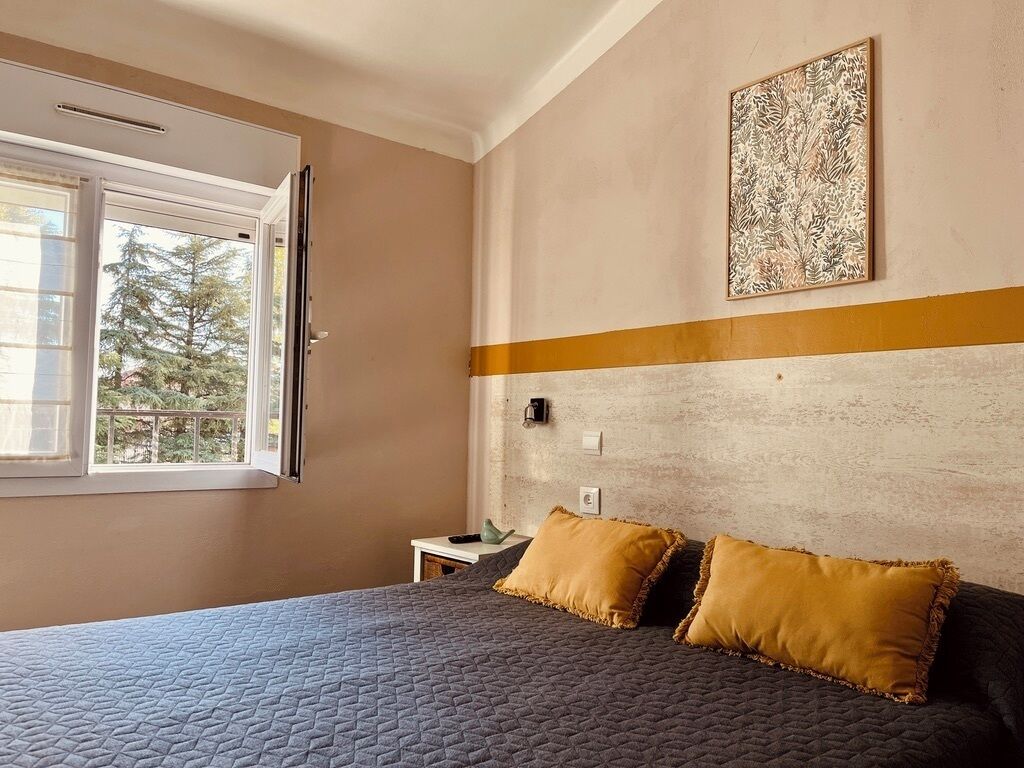 Habitación estándar doble, 1 cama doble | Caja fuerte, sistema de insonorización, wifi gratis y ropa de cama