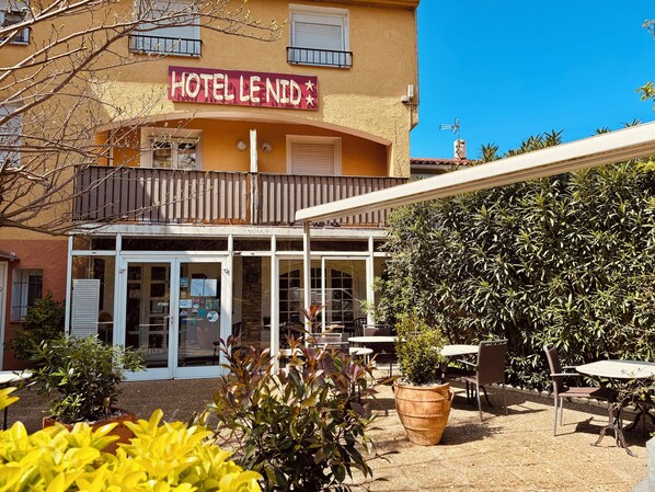 Front of property - Hôtel le Nid (Argeles-sur-Mer)