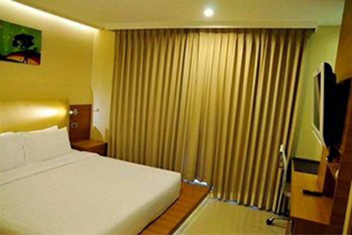 Ropa de cama de alta calidad y minibar 