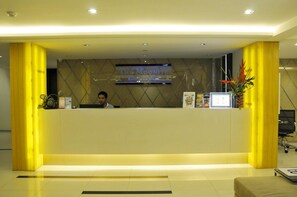 Reception - The Moonite Boutique Hotel (Bangkok)