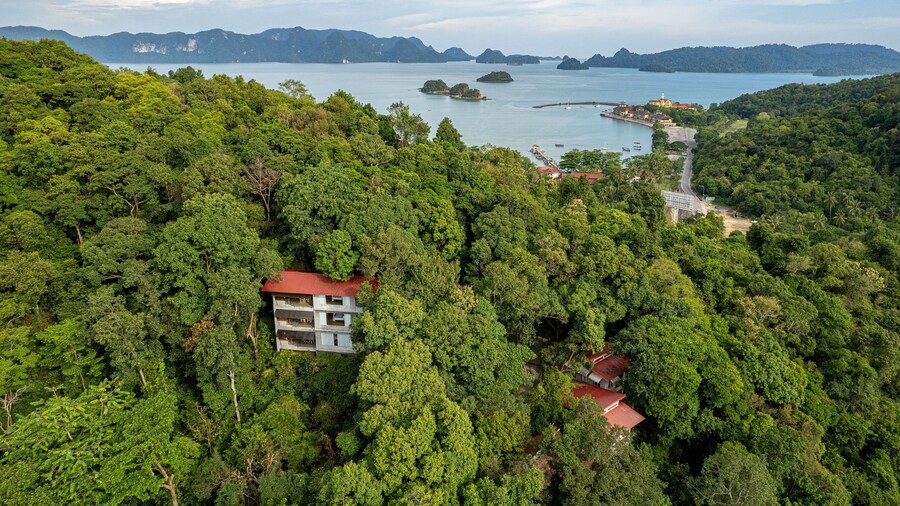 Ambong Rainforest Retreat