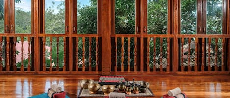 Salas de tratamientos para parejas, bañera de hidromasaje