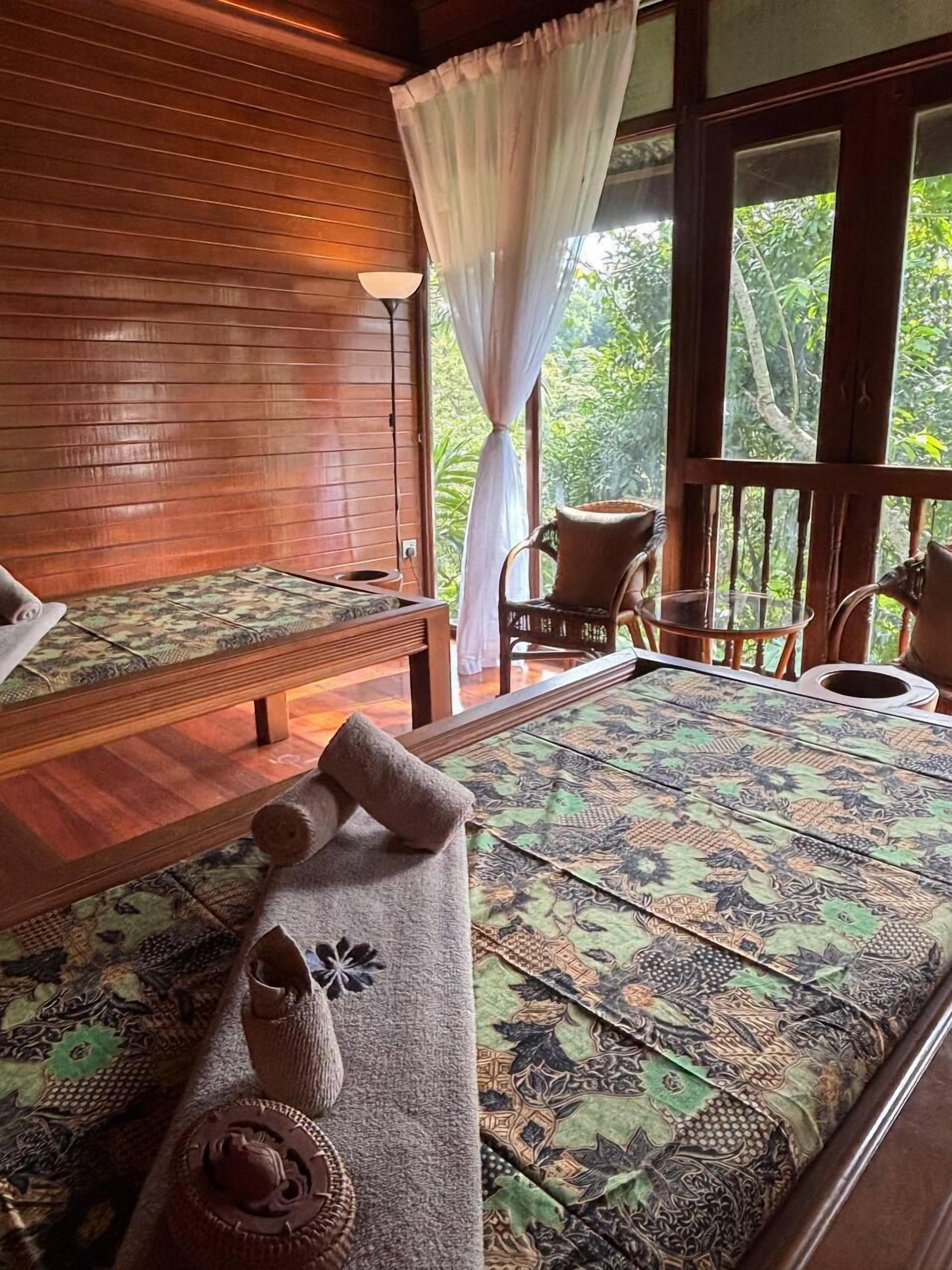Photo - Ambong Rainforest Retreat