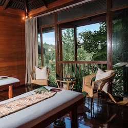 Couples treatment room(s), hot tub, body treatments, aromatherapy