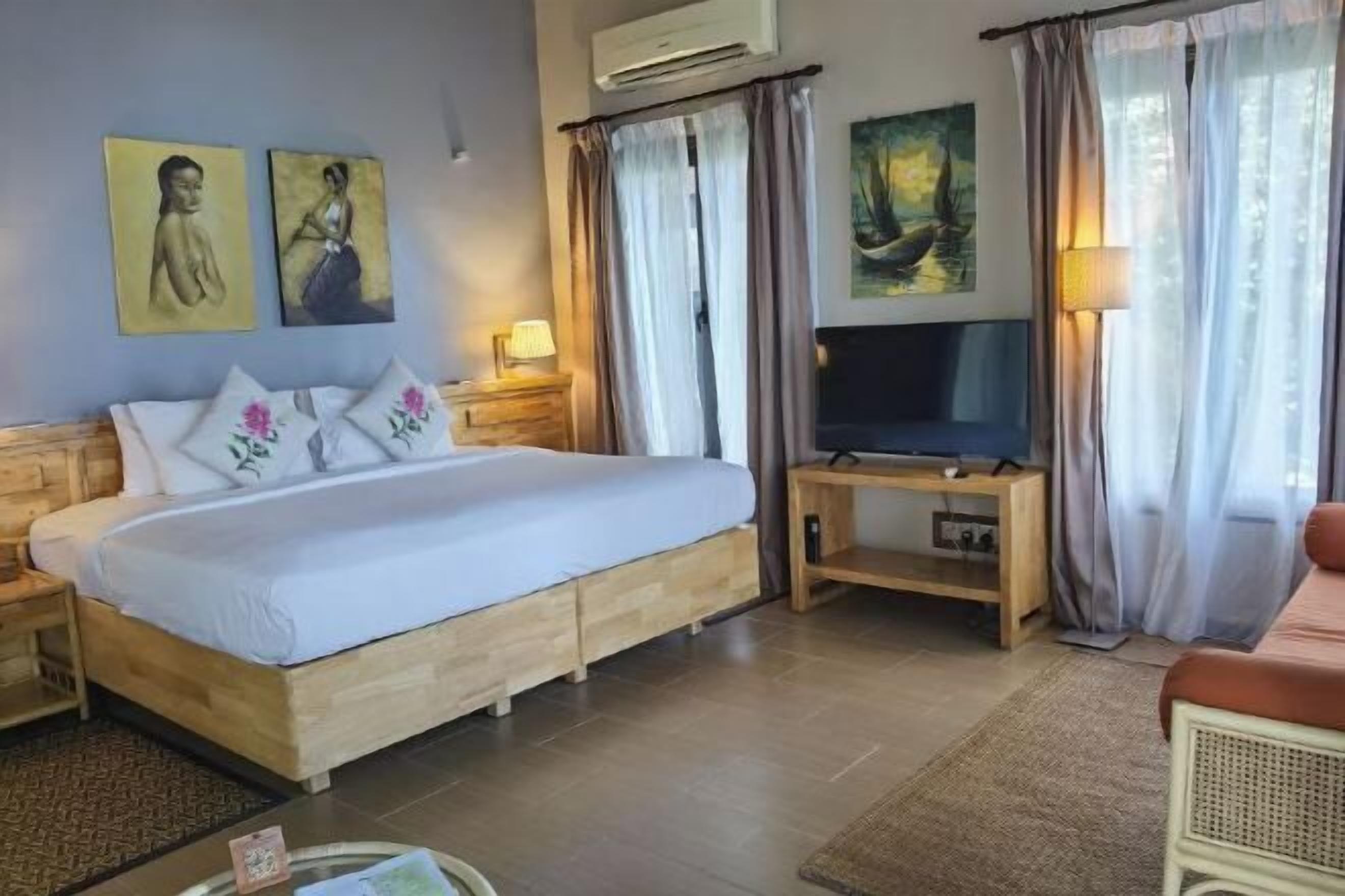 Minibar, két bảo mật tại phòng, trang trí khác biệt 
