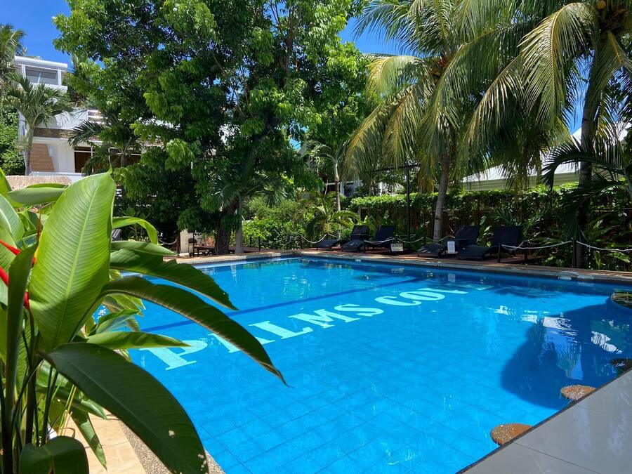 Kolam renang terbuka