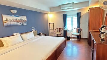 Deluxe Double Room | Minibar, in-room safe, iron/ironing board, free WiFi
