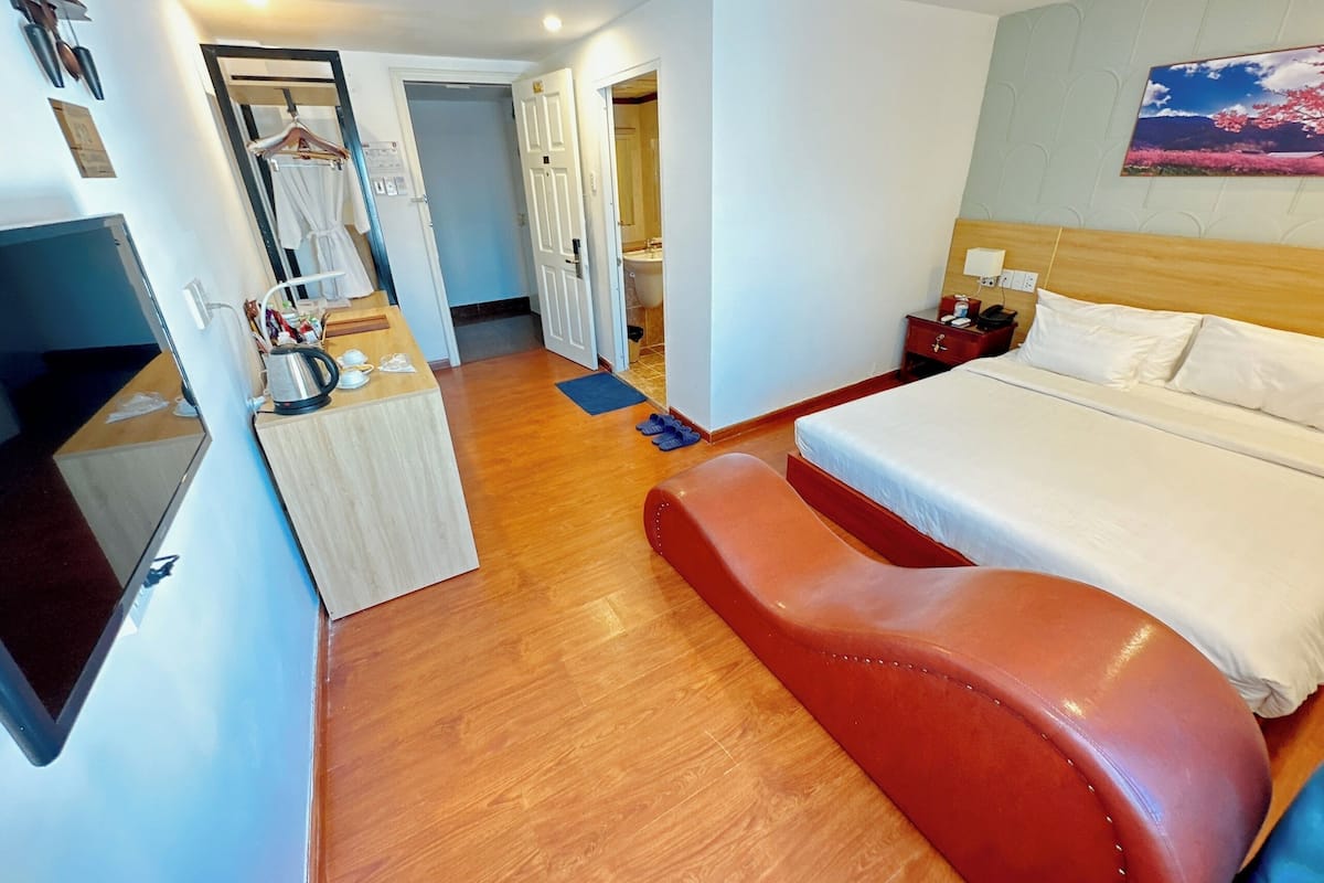 Superior Double Room | Minibar, in-room safe, iron/ironing board, free WiFi