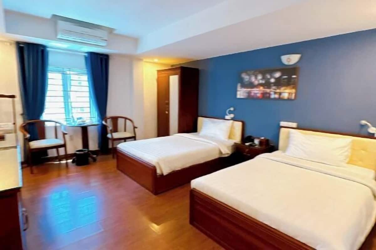Bar mini, peti besi dalam bilik, seterika/papan seterika, Wi-fi percuma