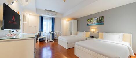 Deluxe Room | Minibar, in-room safe, iron/ironing board, free WiFi